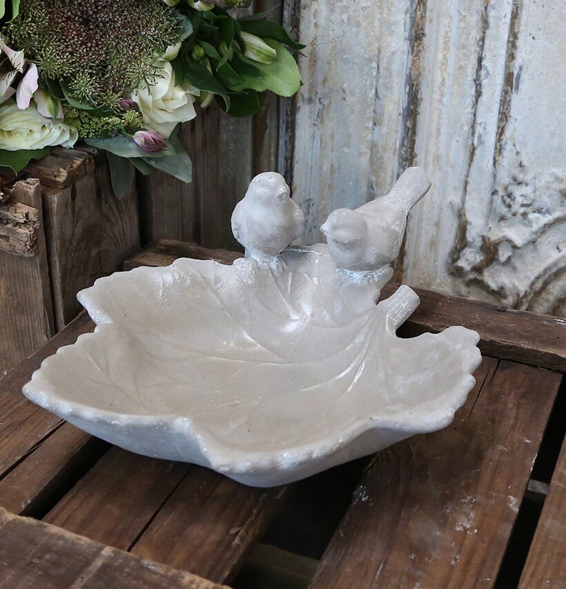 Fågelbad Fåglar från Chic Antique på rustik trälåda