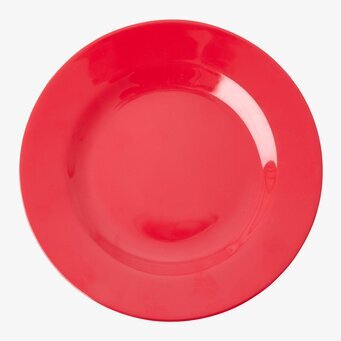 Assiett Melamin Red Kiss från Rice på vit bakgrund