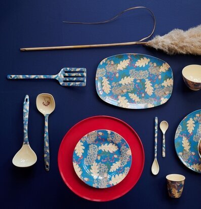 Stekspade - Believe In Red Lipstick från Rice med mönster