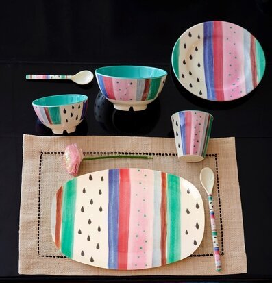 Assiett Louise´s Stripe Print från Rice med färgglada ränder