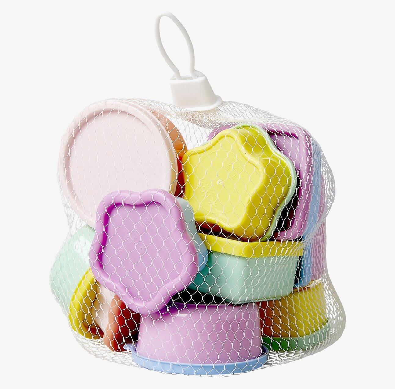 Små plastburkar i nät från Rice i pastellfärger och former