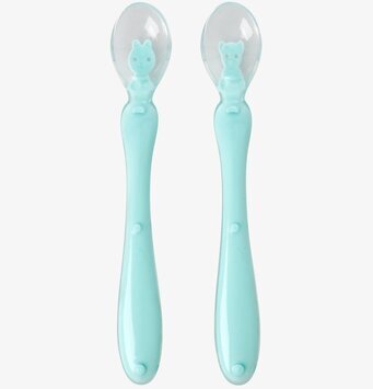 Två Sked Silikon Baby Blue från Rice på vit bakgrund