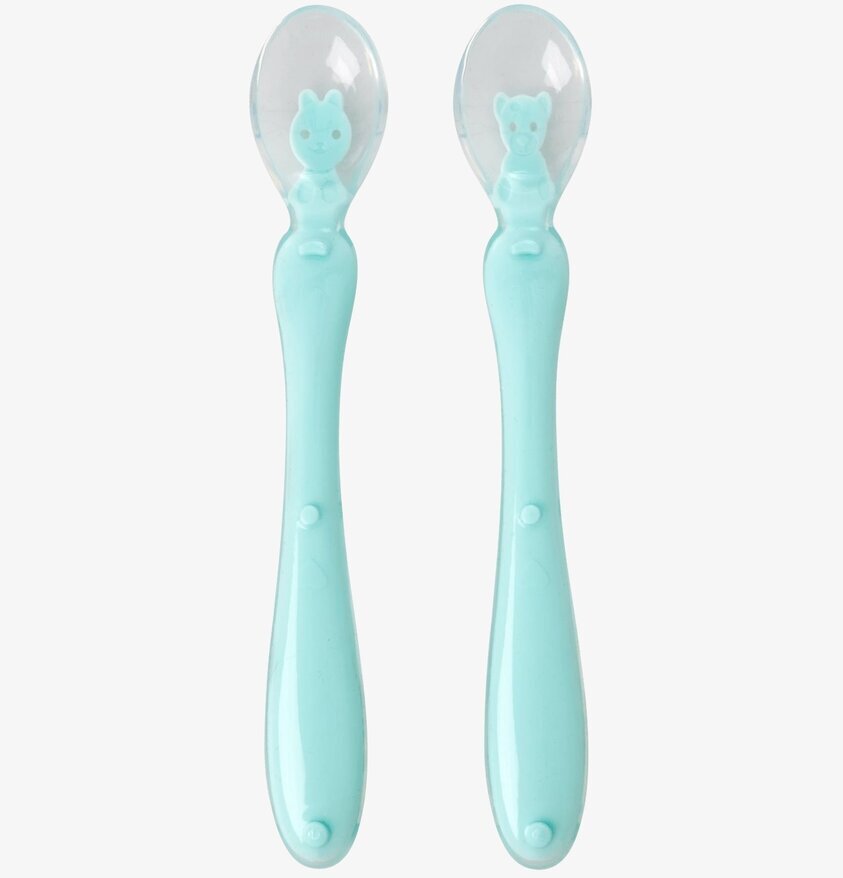Två Sked Silikon Baby Blue från Rice på vit bakgrund