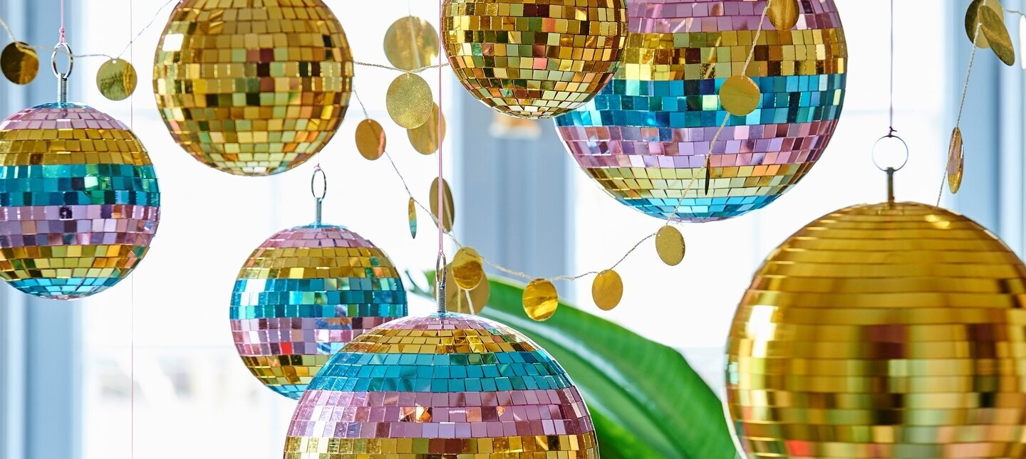 Discoboll Stripe Ø25 cm. Ø18 Gold Ø5 cm Barn Rice Övrig prydnad/dekoration för inredning innemiljö