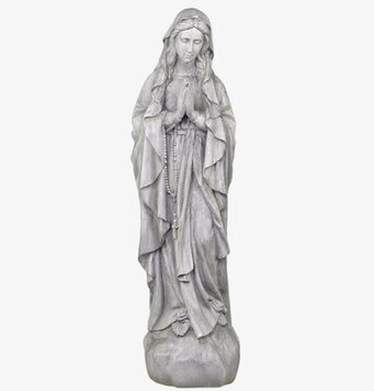 Staty Madonna från Chic Antique i böneställning, antik stil