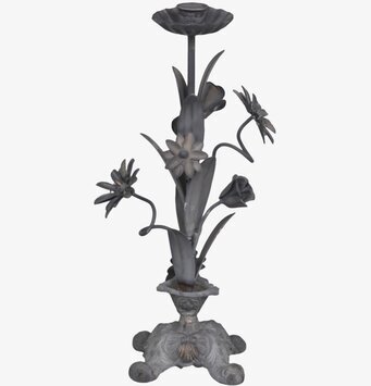 Fransk Ljusstake från Chic Antique med detaljerad design