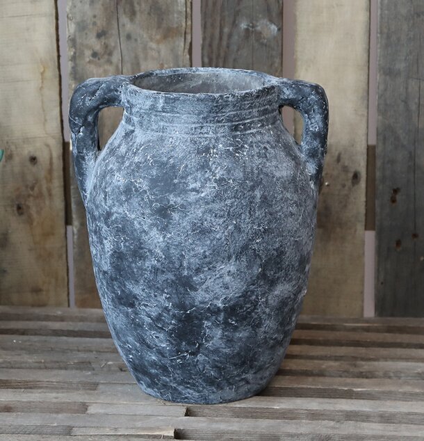 Metz Kruka från Chic Antique med rustik, antik design