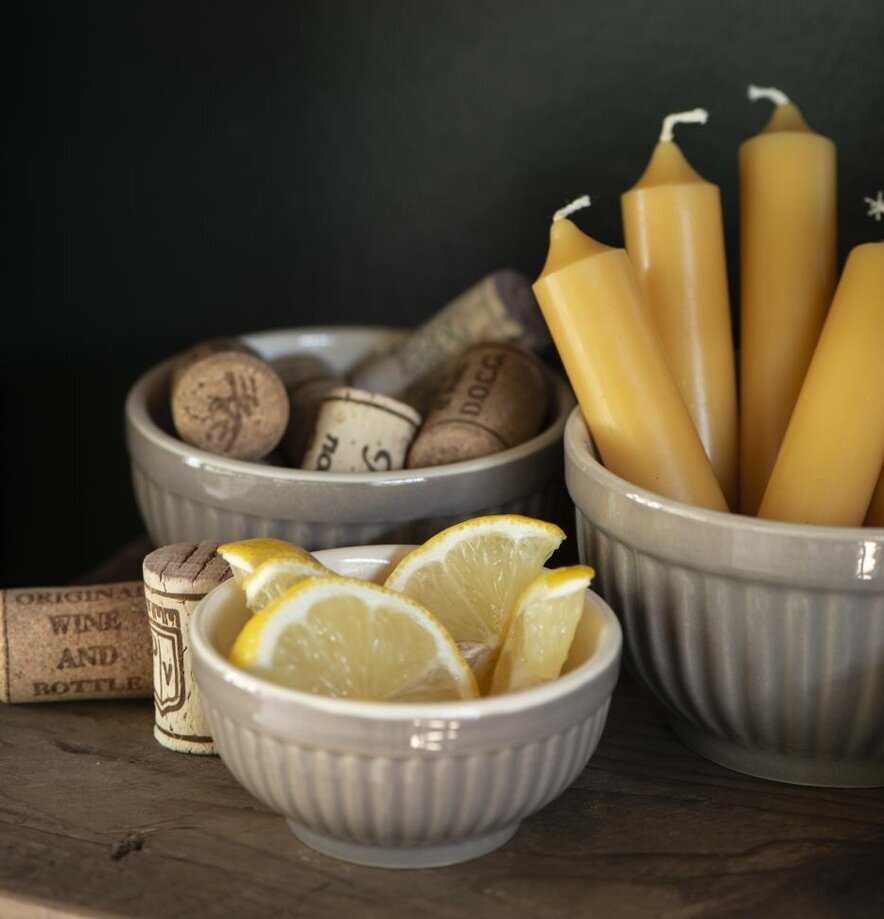 Stearinljus Kort Senapsgul från IB Laursen i keramikskål