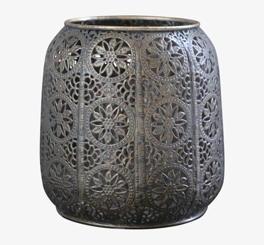 Foto av en elegant ljuslykta med antik bronsfinish