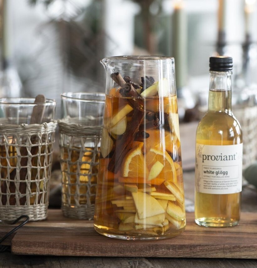 Glöggextrakt Vit från IB Laursen med karaff och glas