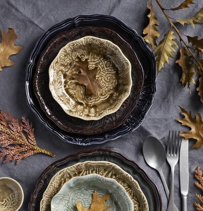 Skål Arabesque Sand från Sthål på matchande porslin