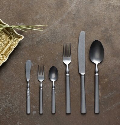 Tesked Celta Sthål från Sthål med matchande bestickset