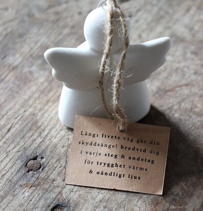 Skyddsängel Hängande Keramik från Majas Cottage på träbord