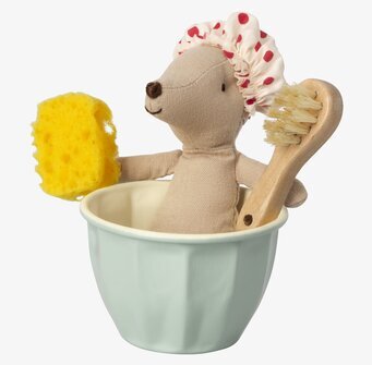 Mouse Spa & Wellness Big Sister från Maileg i badsession