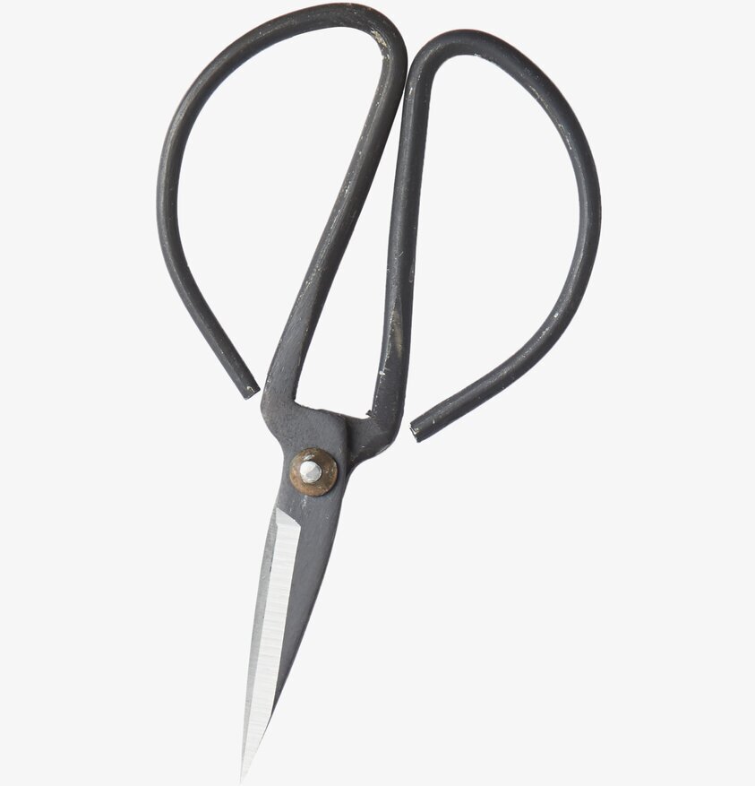 Sax Frej S Svart från Affari med minimalistisk design