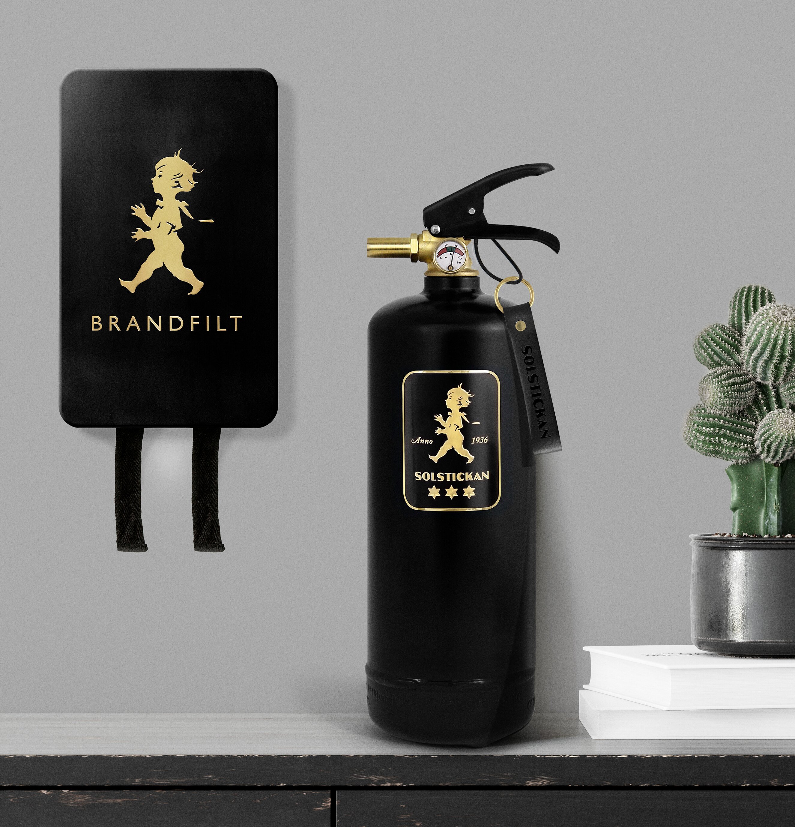 Brandsläckare Design Edition Black Brass från Solstickan