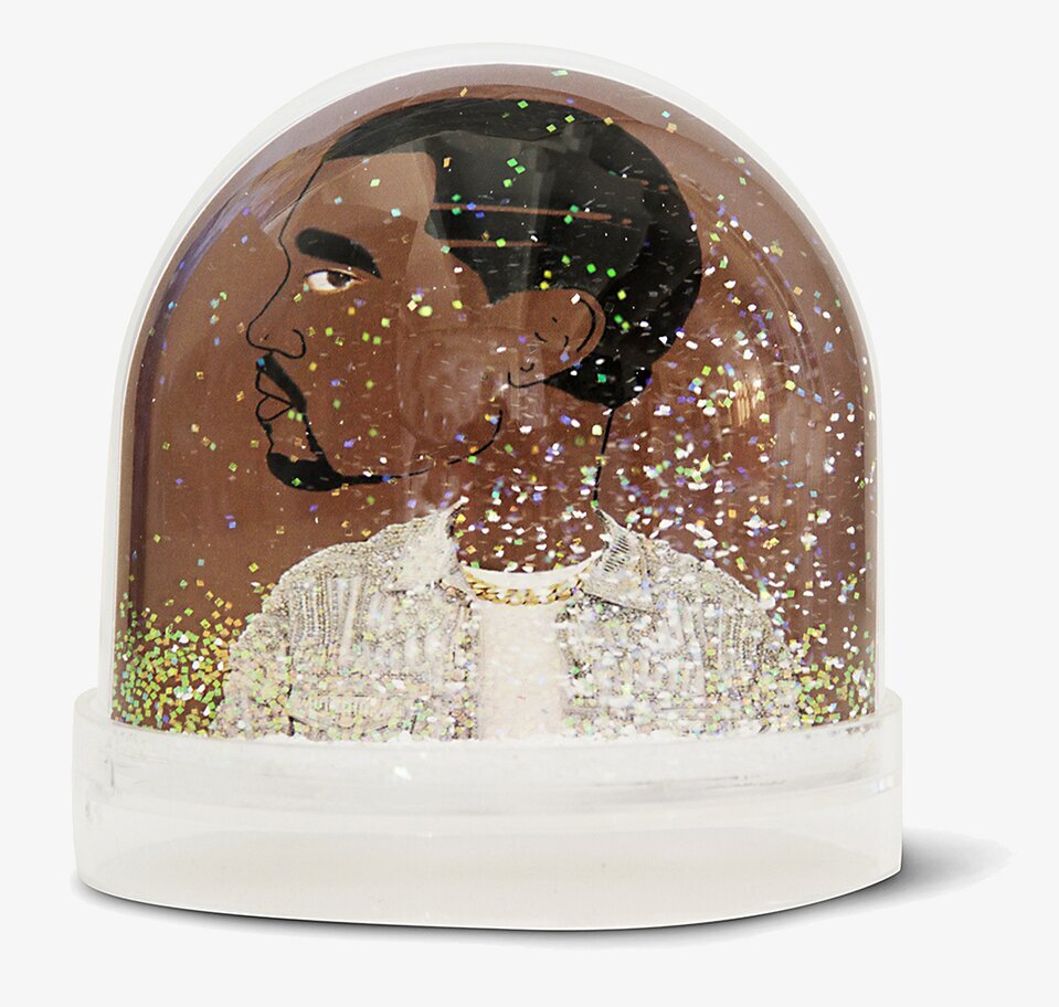 Snöglob Kanye M från Shake it Baby med glittereffekt