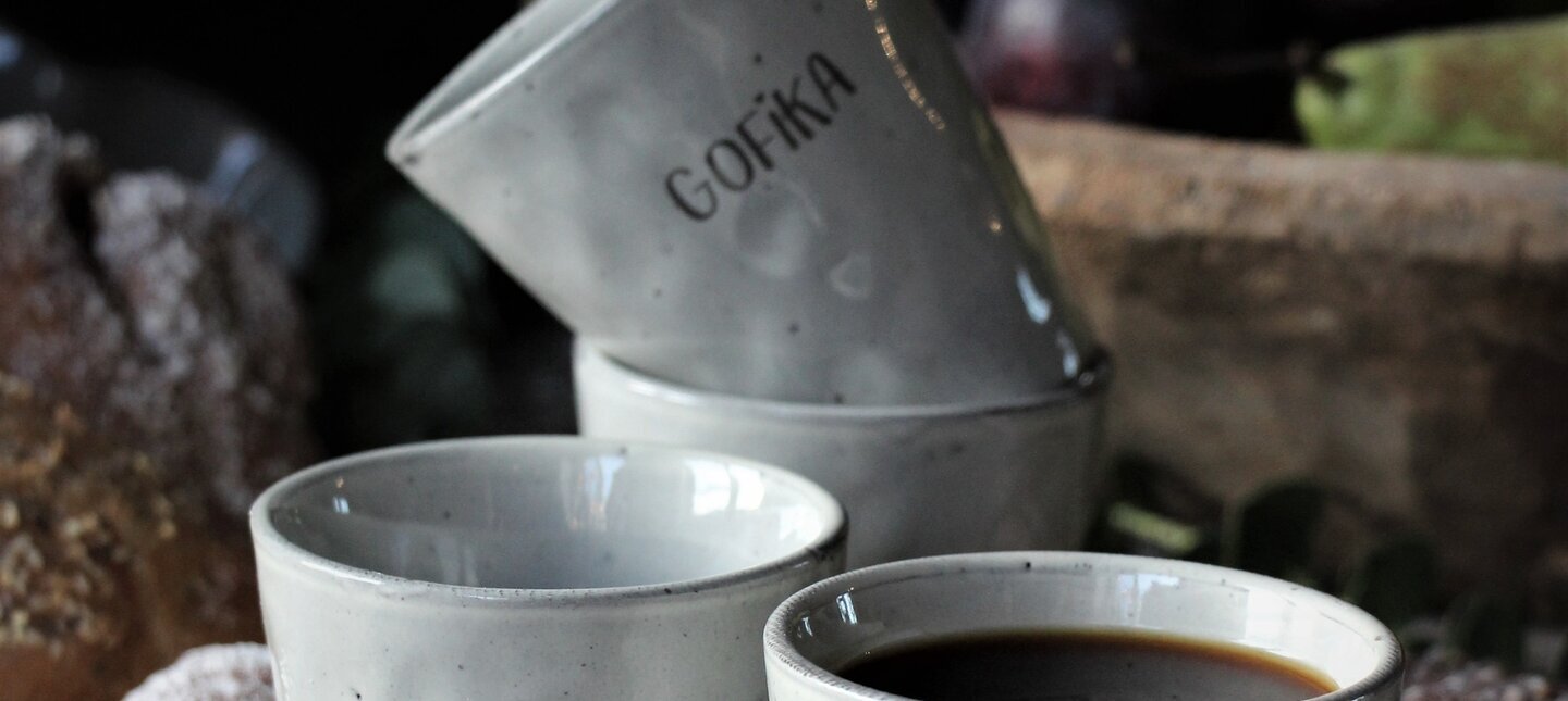 Gofika Mugg - Kärlek & Fika Kök Övriga muggar Majas Cottage Muggar/koppar i porslin, keramik, papper