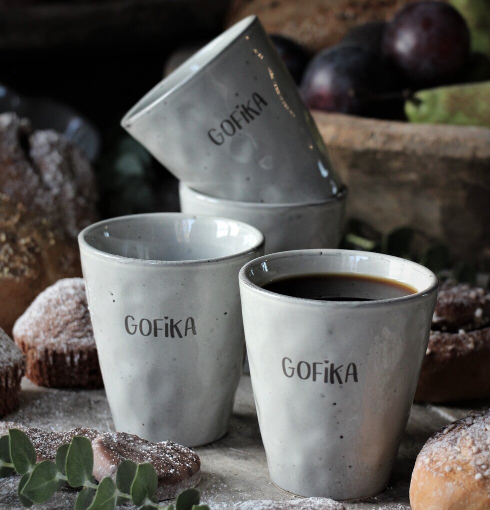 Gofika Mugg - Kärlek & Fika från Majas Cottage med bakverk