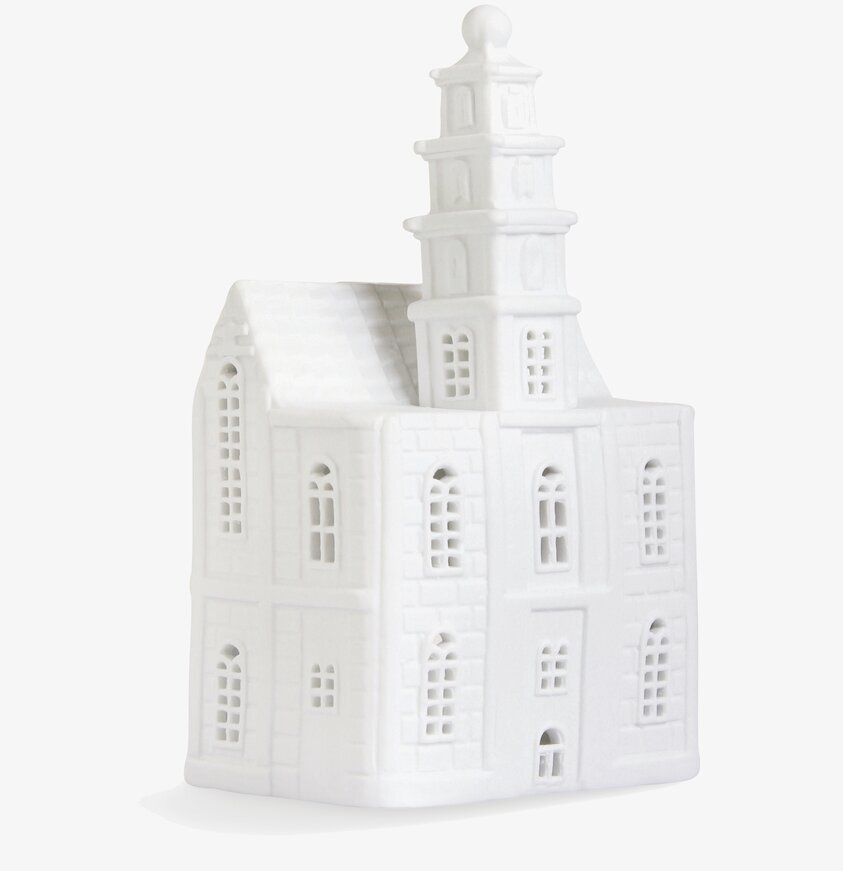 Ljuslykta Church från K Amsterdam, vit kyrkobyggnad