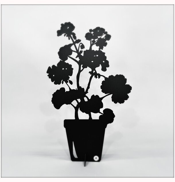 #ÄlskaPlåt Pelargon Stor Svart från Älskaplåt mot vit bakgrund