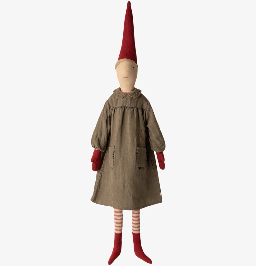 Mega Pixy no 2 från Maileg i grönbrun klänning och röd luva
