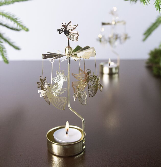 Änglaspel Flygande Ängel från Pluto Produkter i julmiljö