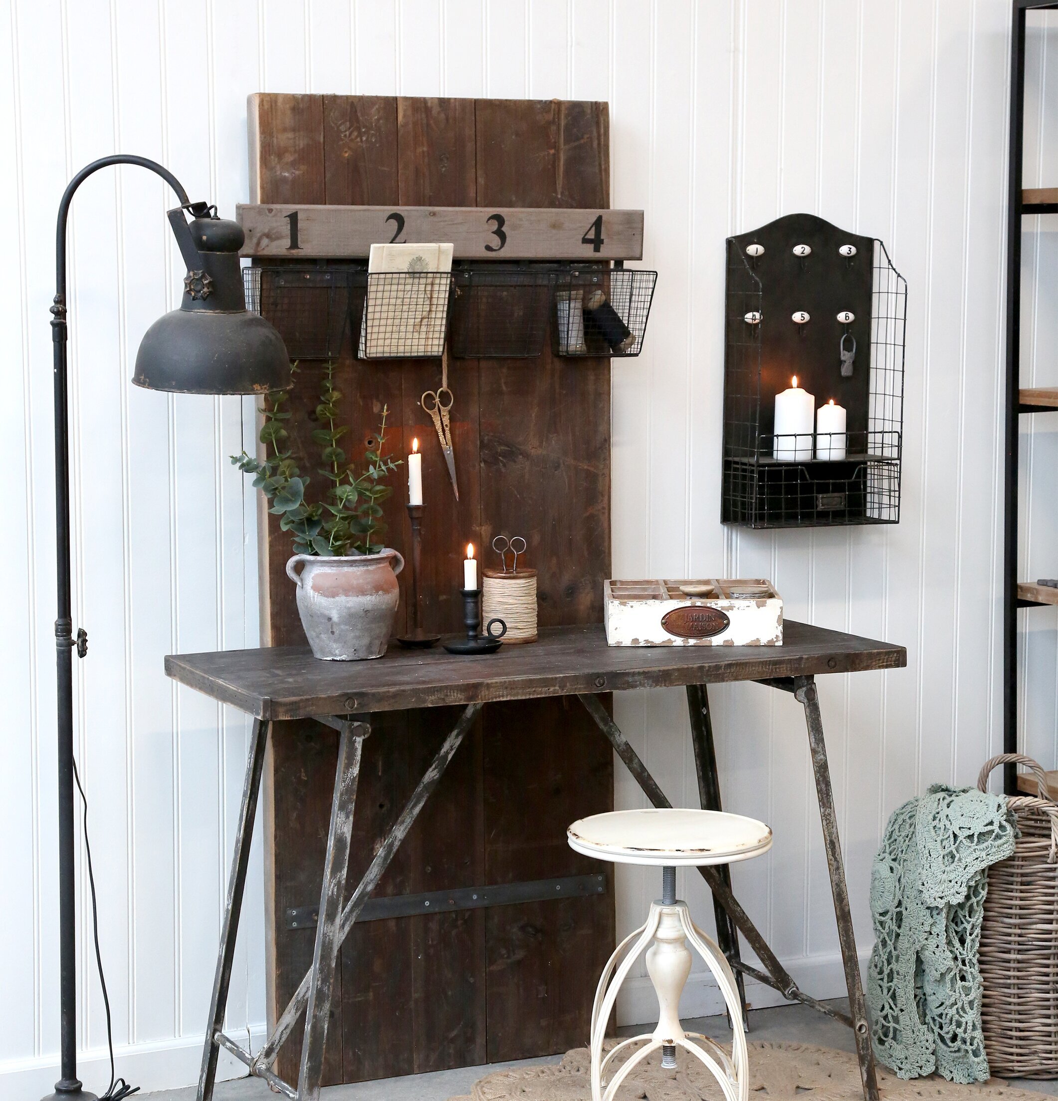 Förvaringsställ 1-4 från Chic Antique med trä och metall