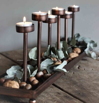 Ljushållare Cozy Antik Mässing från Majas Cottage på träbord