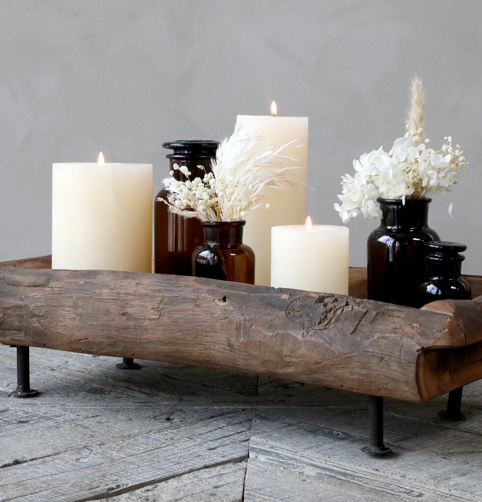 Träfat Grimaud På Fot från Chic Antique med ljus och flaskor