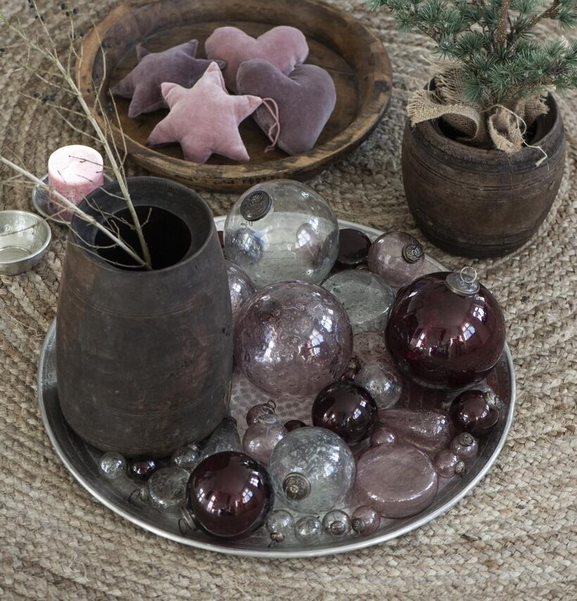 Julkula Pebbled Glass Rhododendron från IB Laursen i julmiljö