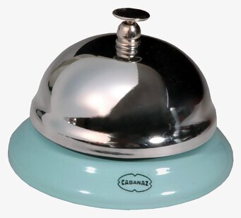 Bordsklocka Aqua från Cabanaz med ljusblå bas och stålknapp