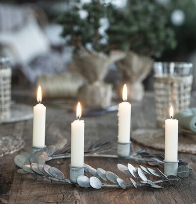 Adventsljusstake Blad från IB Laursen på rustikt träbord