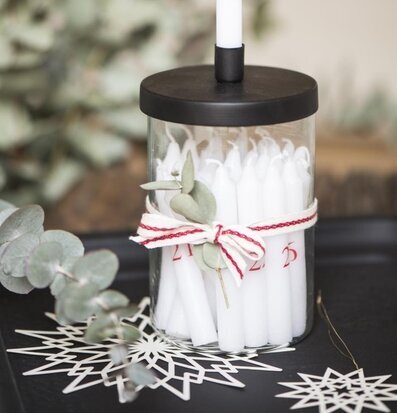 Bild av stilren ljusstake med funktionell design