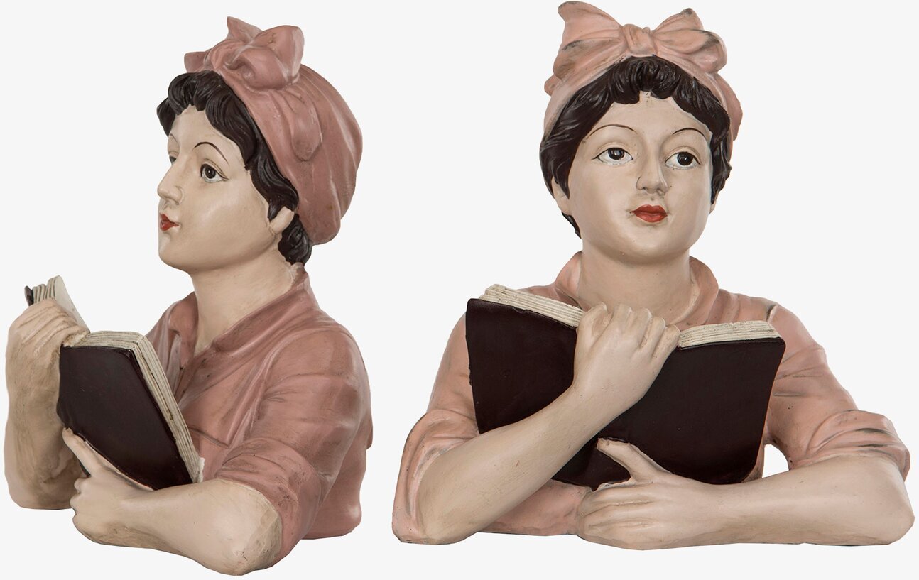 Sandy Med Bok från A Lot Decoration, kvinna med rosa scarf