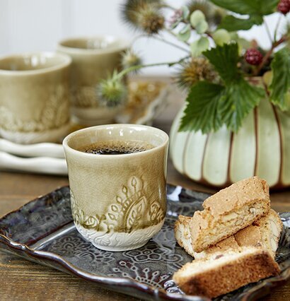 Espresso Cup Arabesque Sand från Sthål på rustik träyta