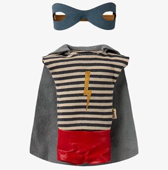 Super Hero Mouse Medium från Maileg i superhjälteutstyrsel