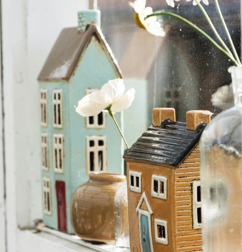 Ljuslykta Nyhavn Brown Roof från IB Laursen på fönsterbräda
