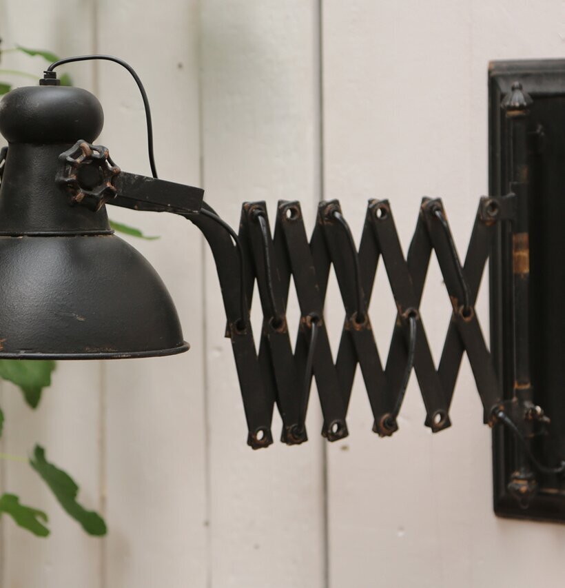 Vägglampa Factory Antik Svart från Chic Antique