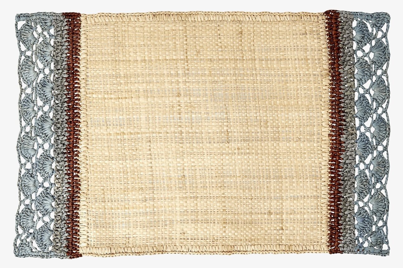 Bordstablett Blue Borders från Rice med blå virkade kanter