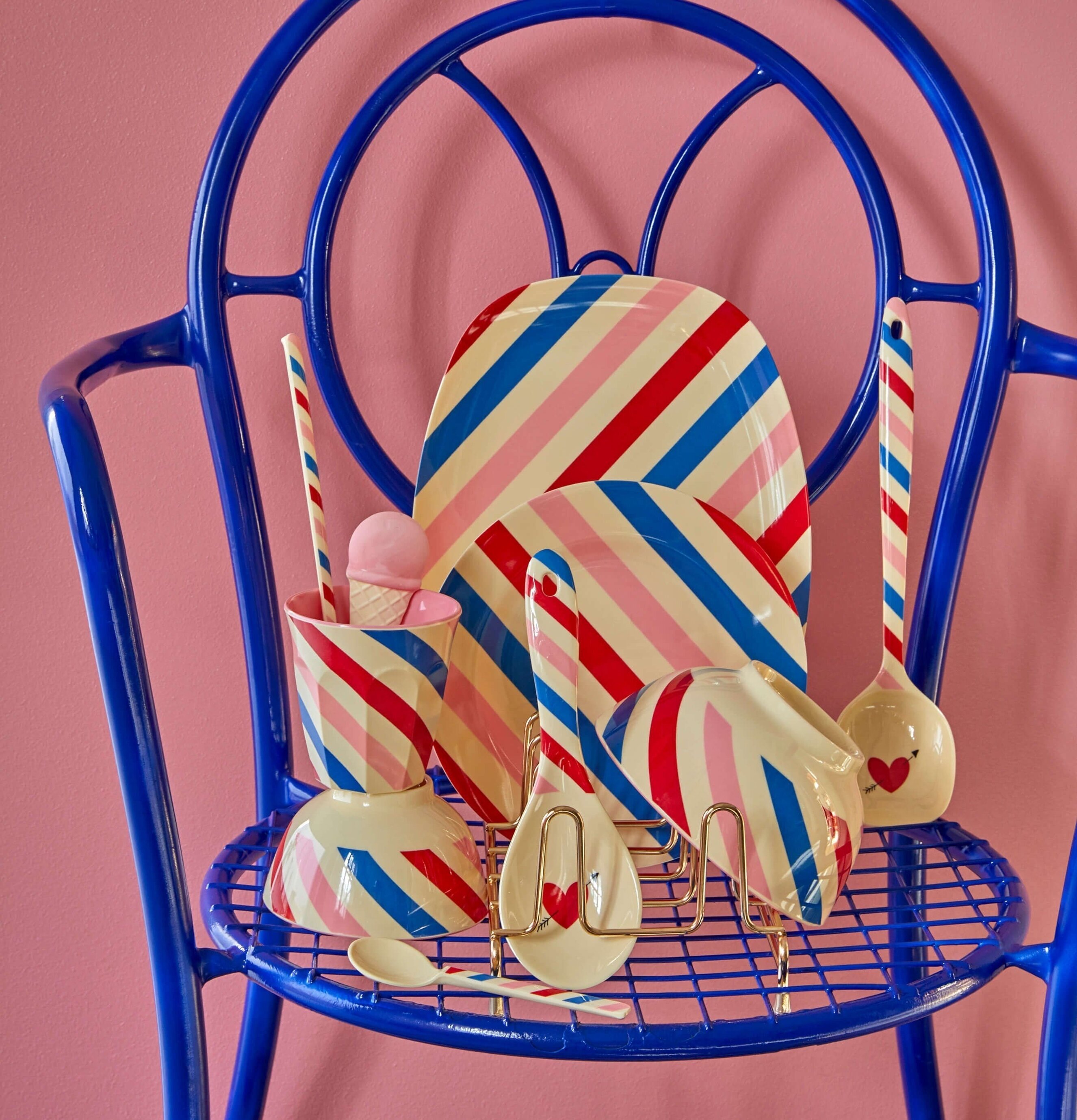 Assiett Candy Stripes Print från Rice med livfull design