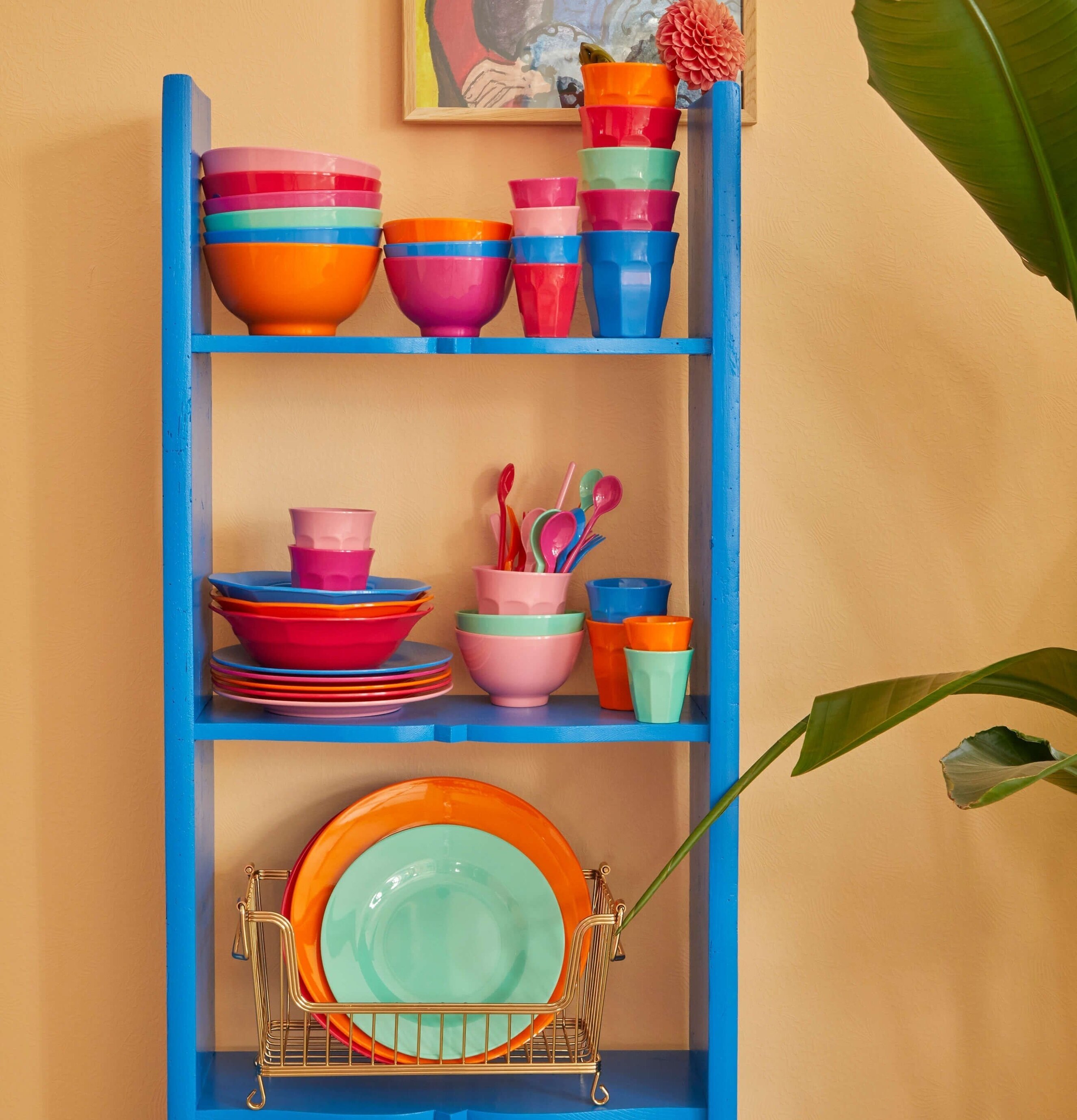 Tårtgaffel - Choose Happy 21 från Rice i färgglad miljö