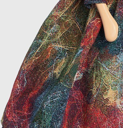 Bordslampa Renata från Skitso med färgrik klänningsskärm