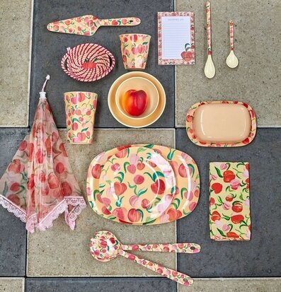Skål Peach Print från Rice med färgglada persikor och blad