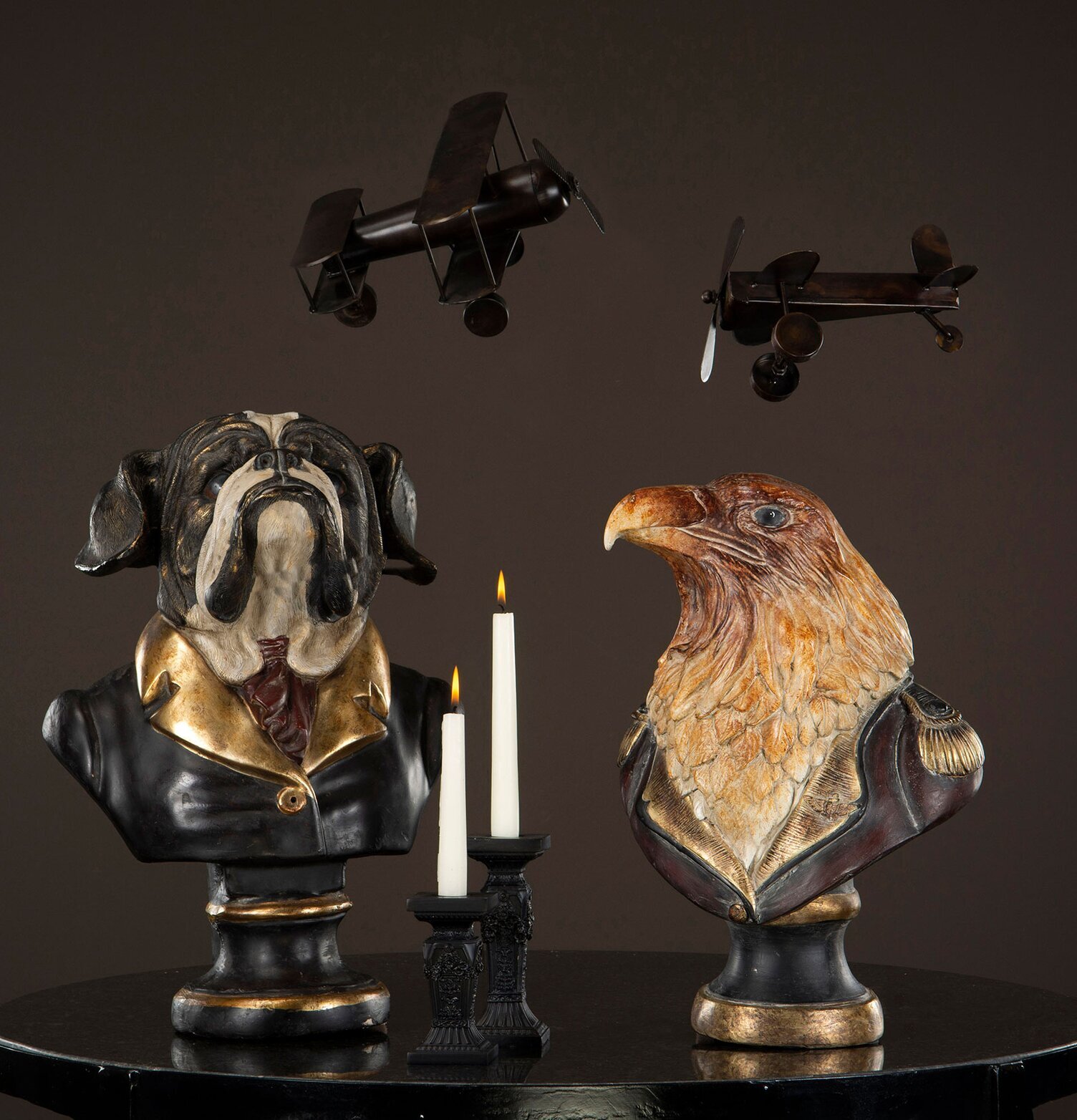 Byst Bulldog Mr Big Poly från A Lot Decoration på bord