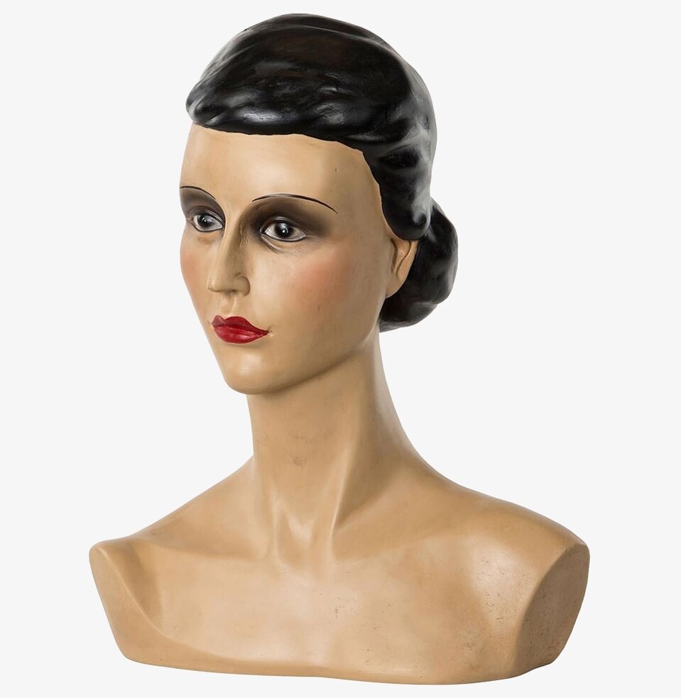 Byst Edith Poly från A Lot Decoration med eleganta detaljer