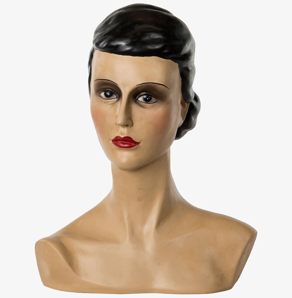 Byst Edith Poly från A Lot Decoration med detaljerad design