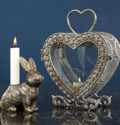 Ljusstake Hare Brun/Guld från A Lot Decoration på reflekterande yta