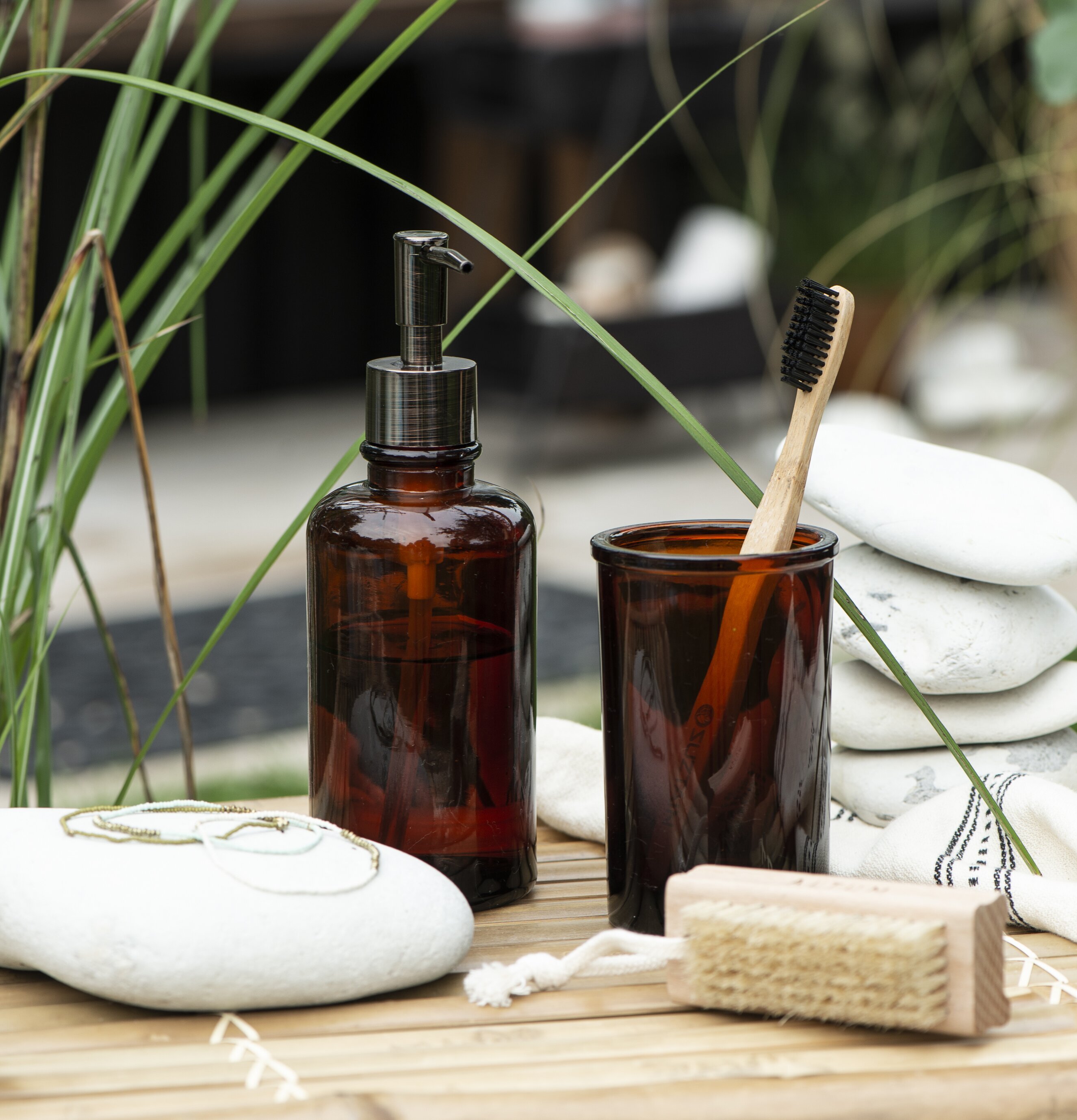 Tandborstglas Mocca från IB Laursen i brunfärgat glas