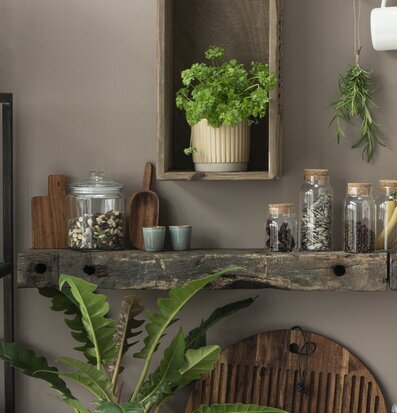 Träsked Akacia från IB Laursen i rustikt inrett kök